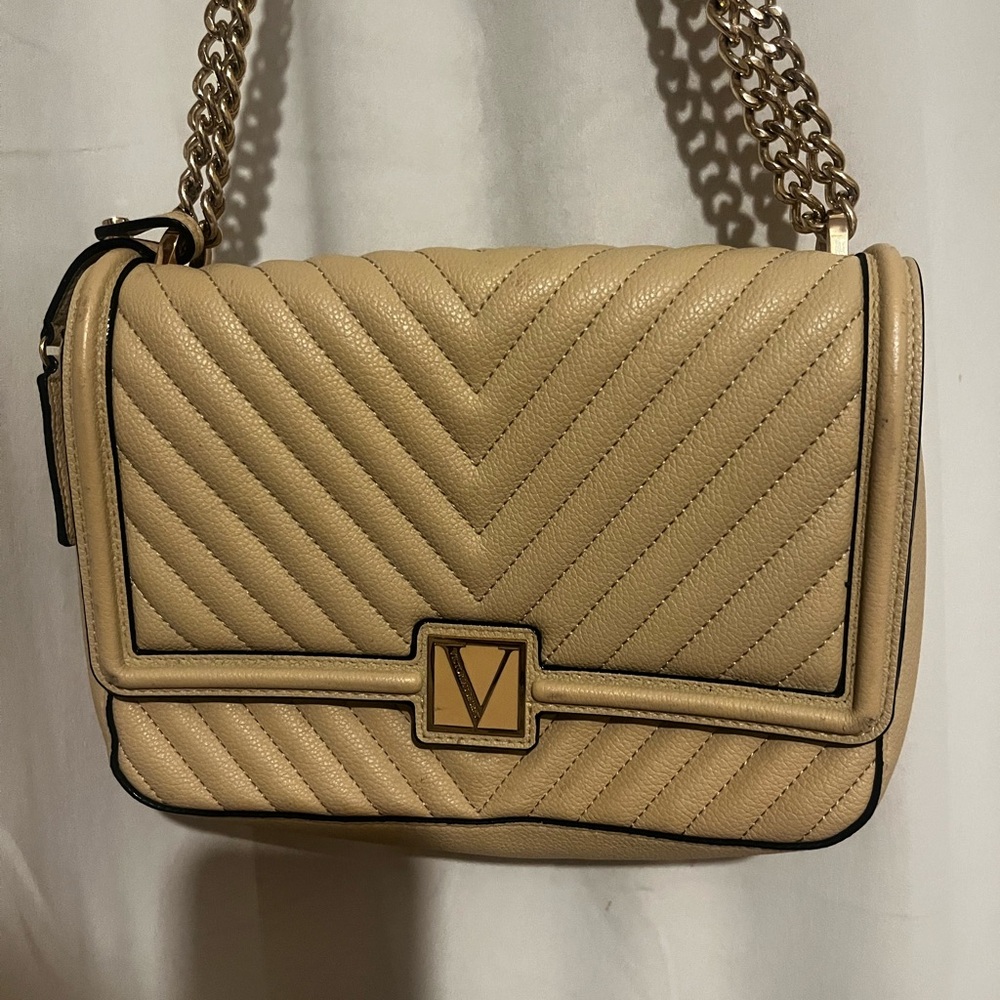 Elegant Beige Quilted Shoulder Bag